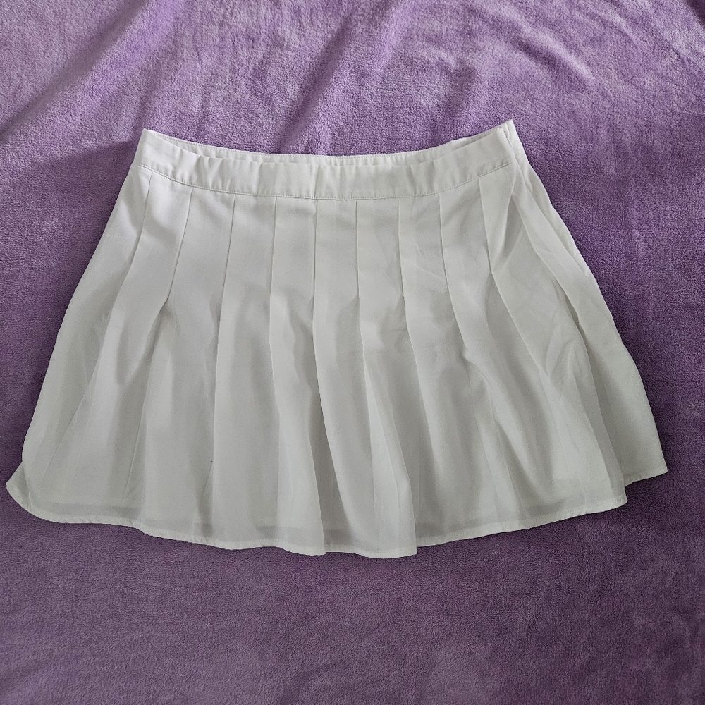 SHEIN White Pleated Mini Skirt for Casual Wear